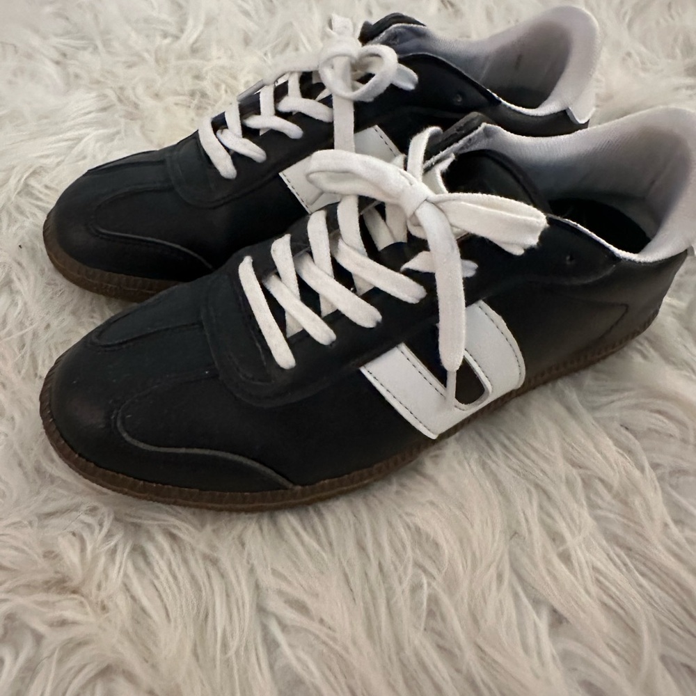 Vegetarian Shoes Cheatah Sneaker